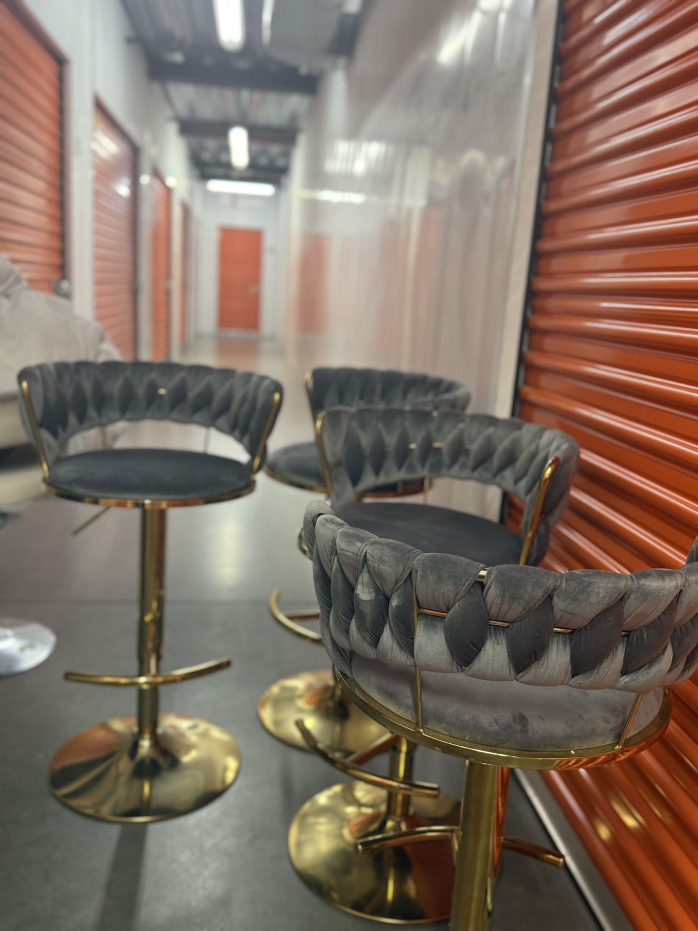 4 Counter Height Stools