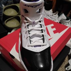 Mens Size 13 Jordan. 