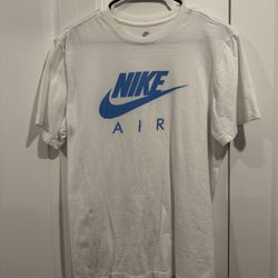 Nike T-shirt Size Medium 
