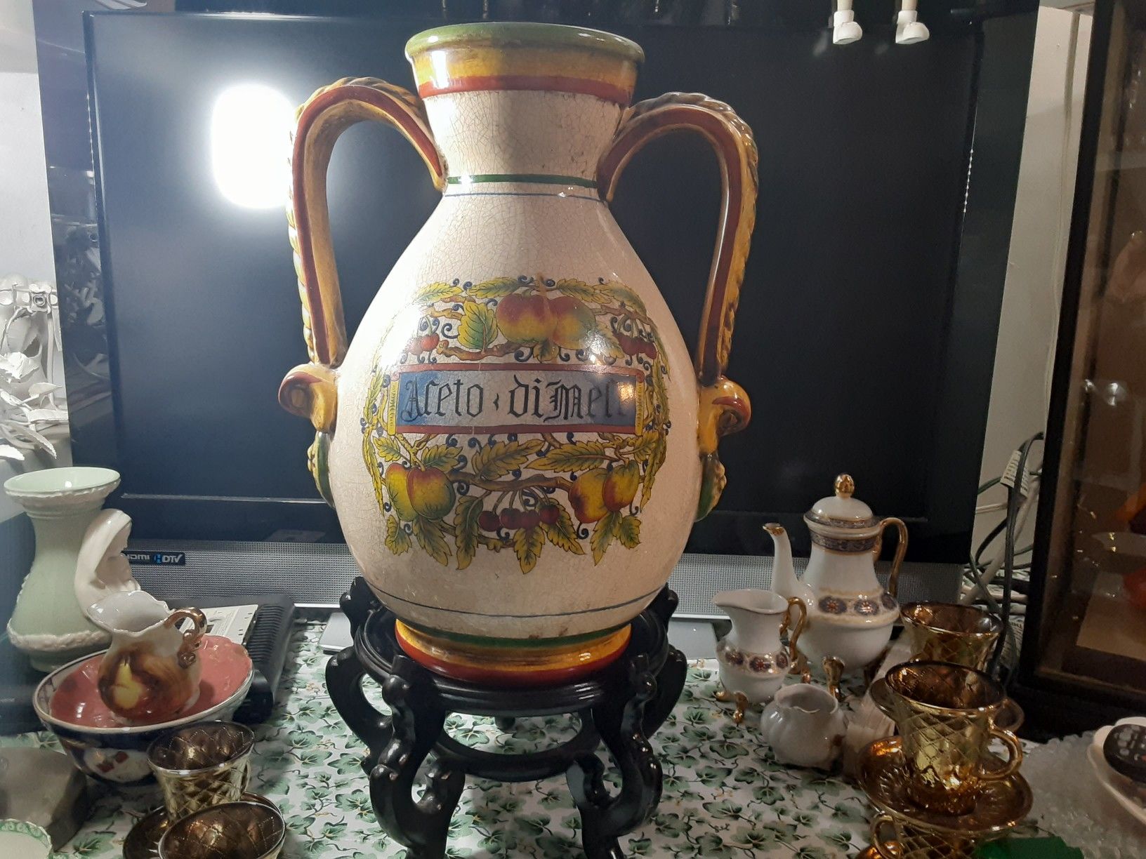 Very Unique Looking VINTAGE PIECE With Stand 21,5INCHES Tall