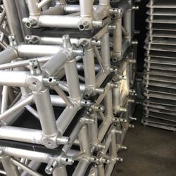 Global Truss Corner Cube 