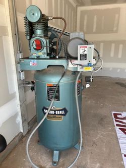 AIR COMPRESSOR