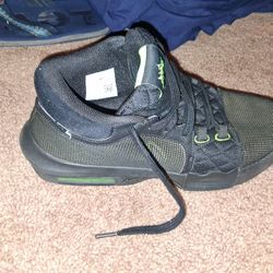 Nike LeBron Witness 8 Black Volt