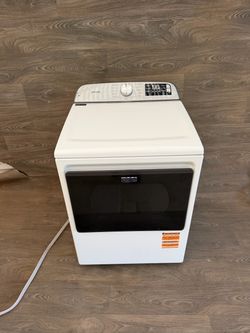 Maytag electric dryer laundry