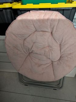 Pink foldable chair