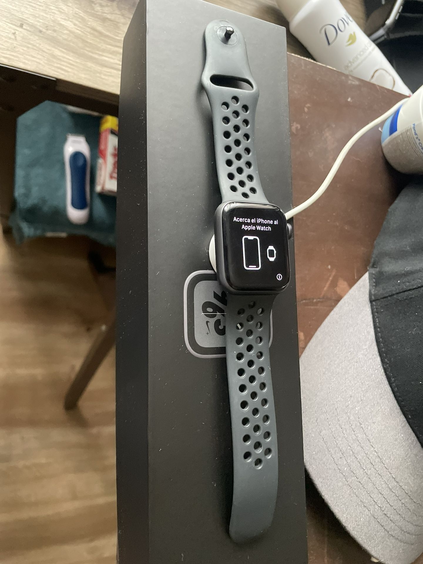 Space Gray Series 4 40 MM 