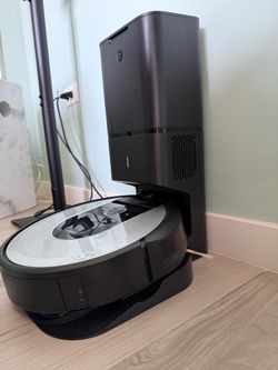 iRobot Roomba i6 vacuum for sale