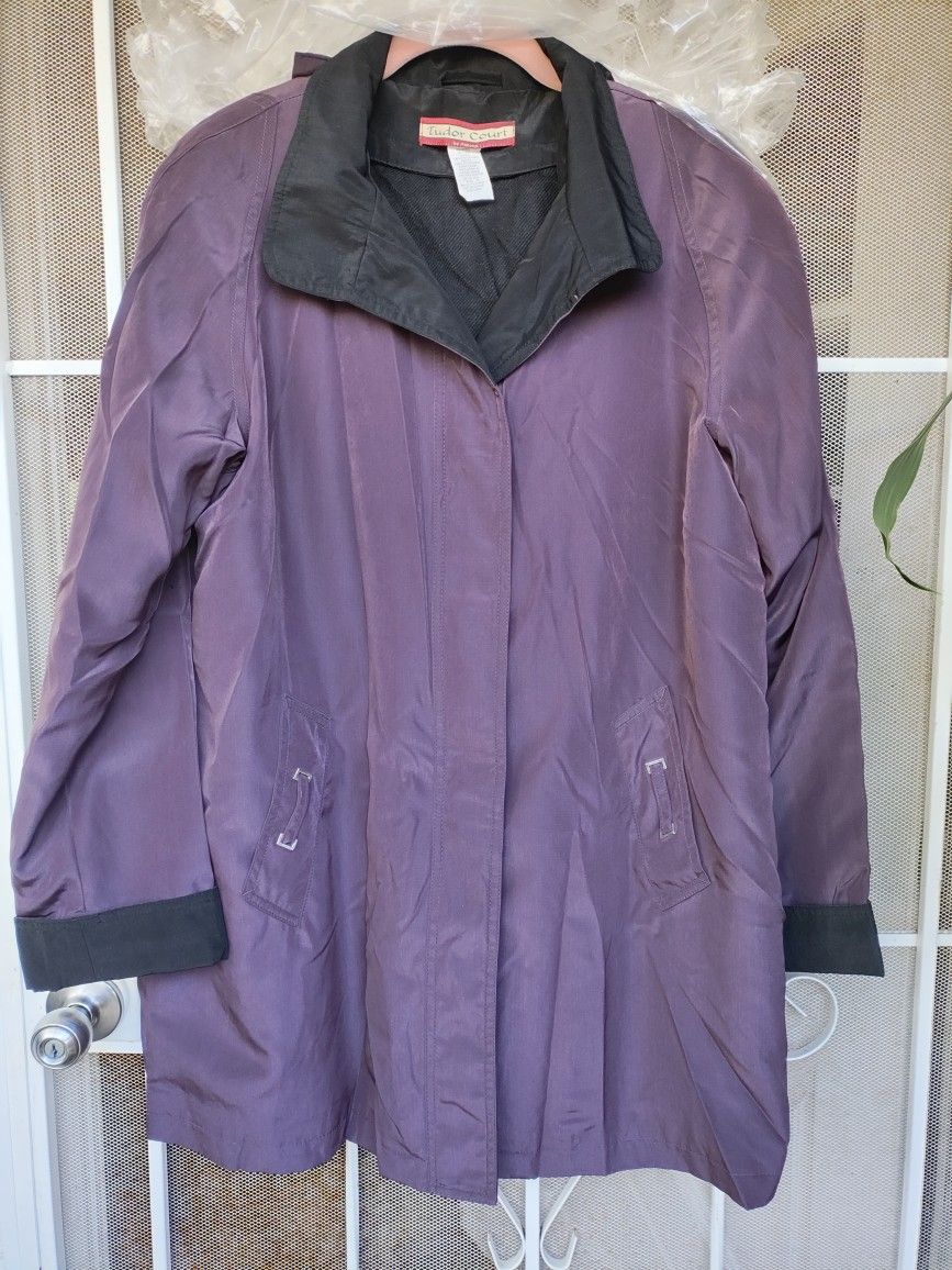 TUDOR COURT RAIN JACKET
