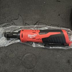 Milwaukee M12 Ratchet 