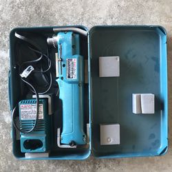 Makita Right Angle Drill