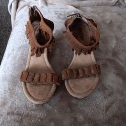 Cute Size 10 Wedge Sandals!