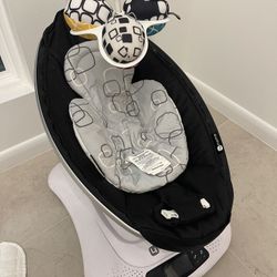 4 Mom Bouncer And Accesories