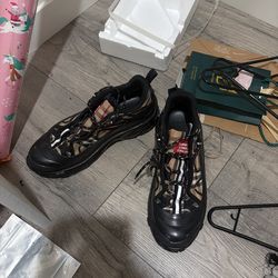 Burberry shoes