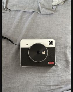 Kodak Instant Digital Camera