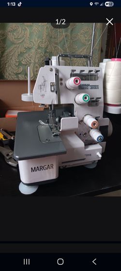 Maquina overlock .merrow