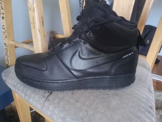 Size 10 Nikes