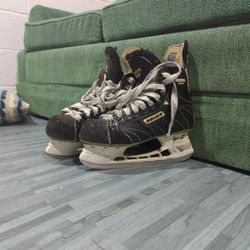 Bauer Size 5 Hockey Skates