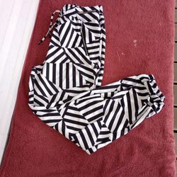 Mine women's pants size Medium 