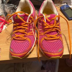 ASICS Gel Delicate Pink Size Woman’s 6