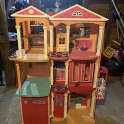 BARBIE HOUSE