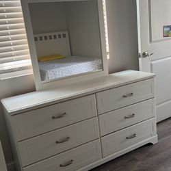 Bedroom Set For Sales