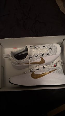Nike LeBron TR 1 size 9