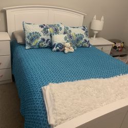 Full Bed With Mattress And Dresser 