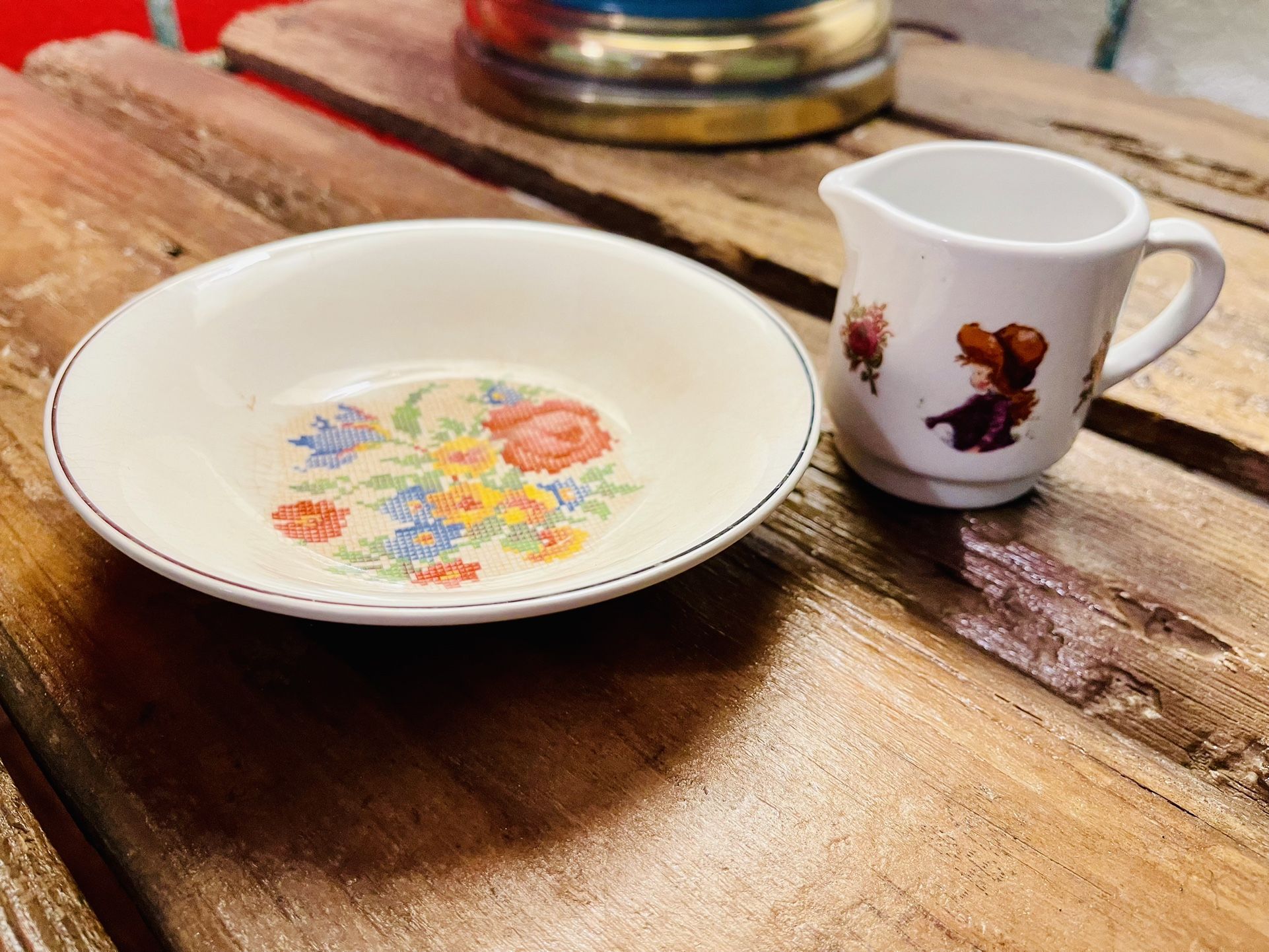 Vintage The Harper pottery Co bowl floral quilt pattern & Holly Hobby embellished child-size creamer
