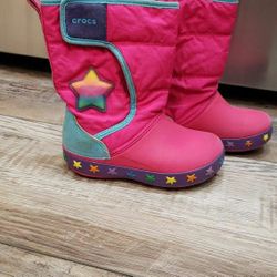 Pink Winter Crocs  Girl Boots. Size C10
