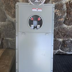 200 AMP 20 SPACE 40 CIRCUIT OVERHEAD FLUSH METER COMBO