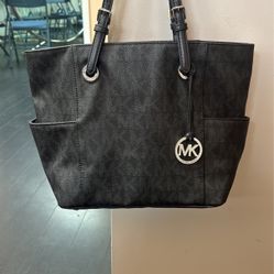 Michael Kors Black Bag With Black Matching Wallet 