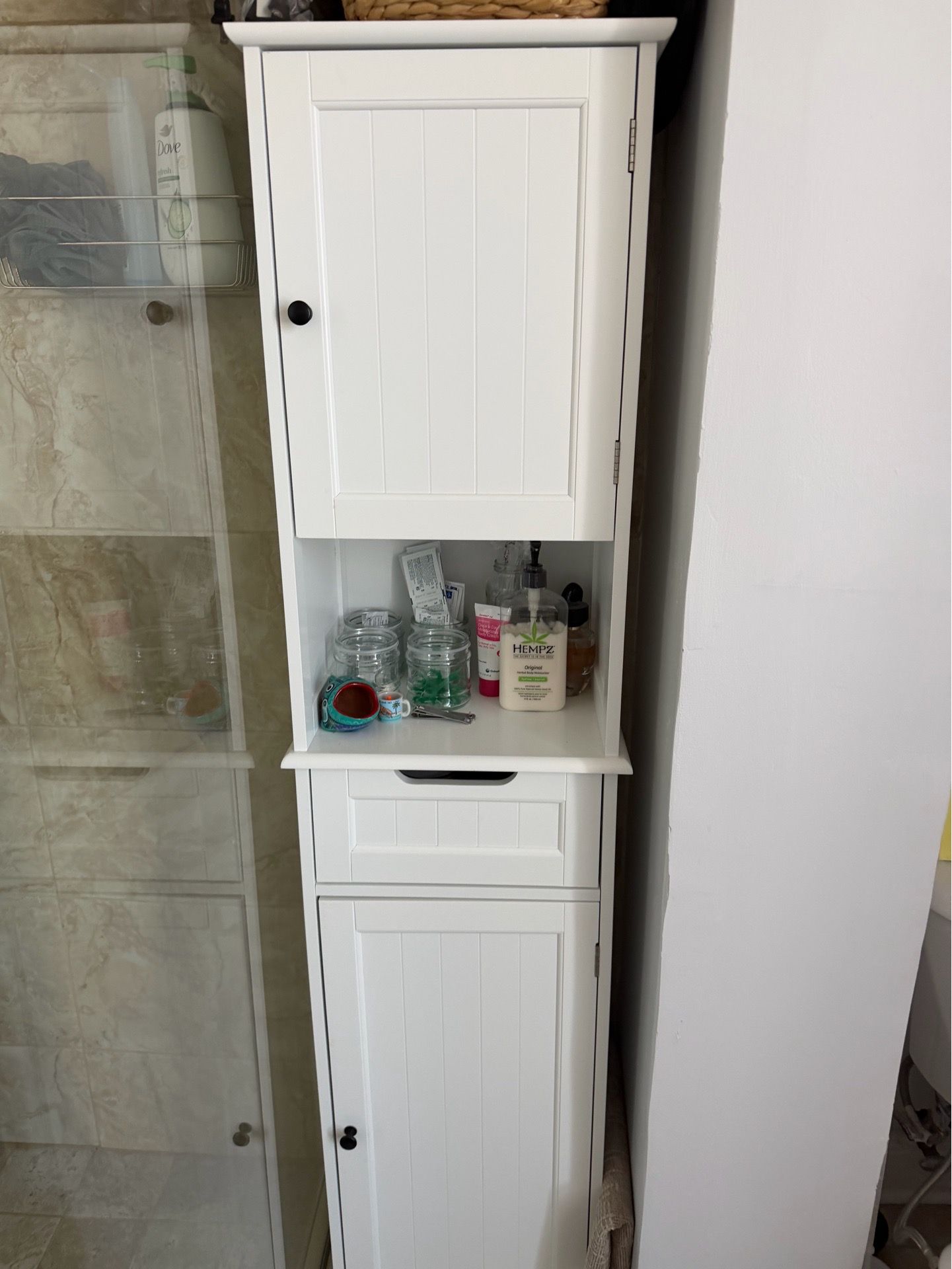 BATHROOM STAND