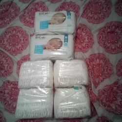 Brand New Baby Pampers Size Newborn