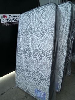 Twin plush mattress
