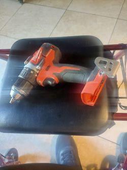 Milwaukee driver drill perfect condicion 65.00 brushness