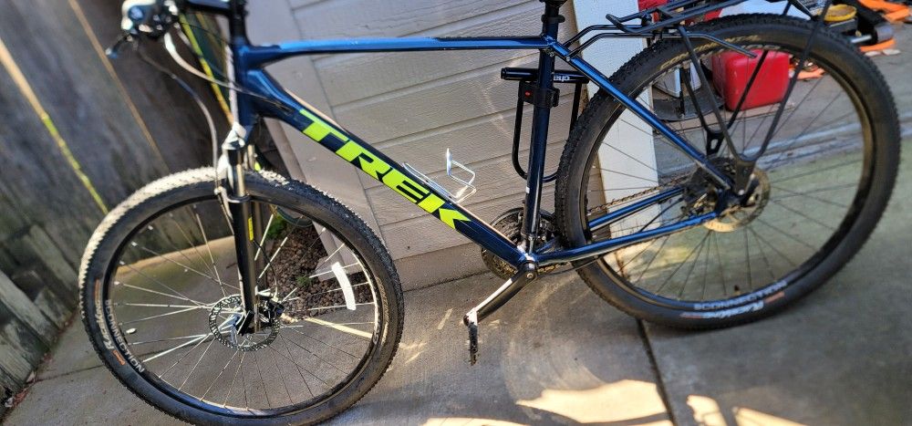 Trek Mountain Bike Dual Sport 2