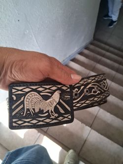Sinto de https://offerup.com/redirect/?o=aGlsby5kZQ== plata