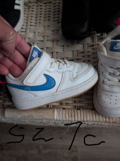 Nike tennis shoes