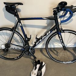 Fuji Roubaix 1.5 XL (61cm) Road Bike