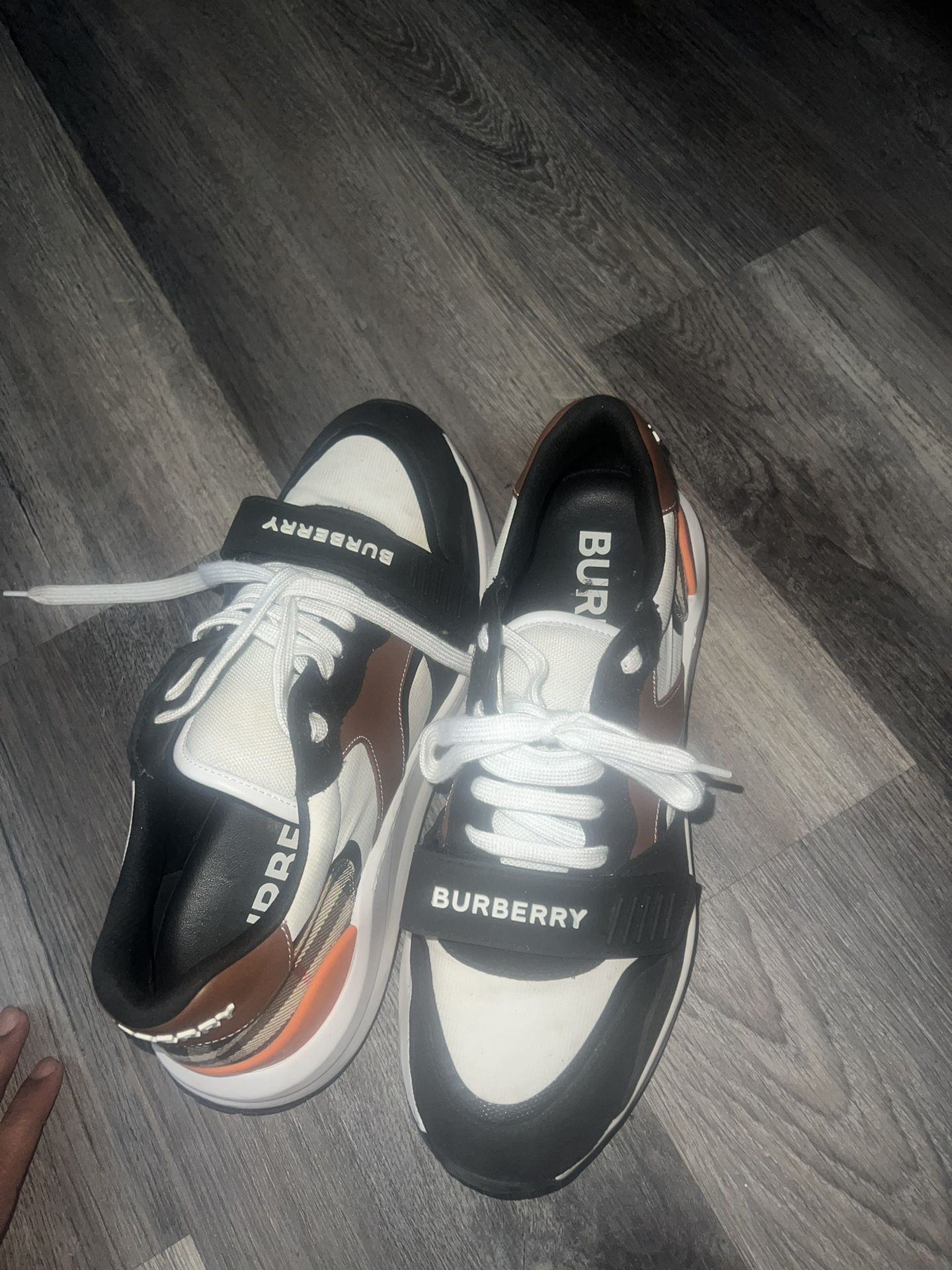 Burberry shoes