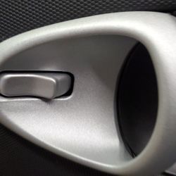 Inside door handle 04 350z