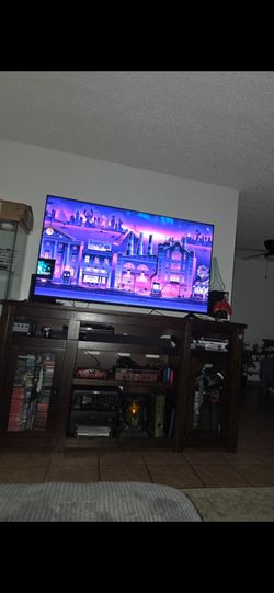 Entertainment center