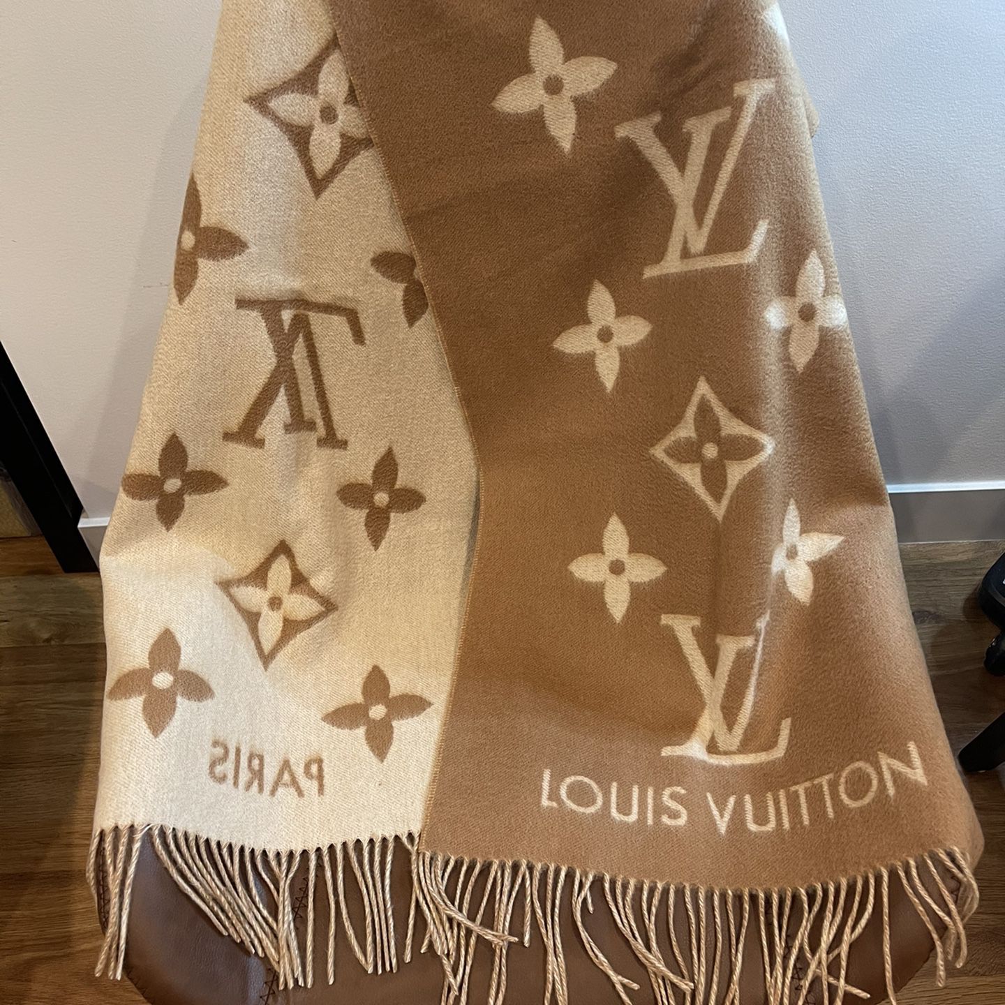 Louis Vuitton Reykjavik Scarf Sand Cashmere