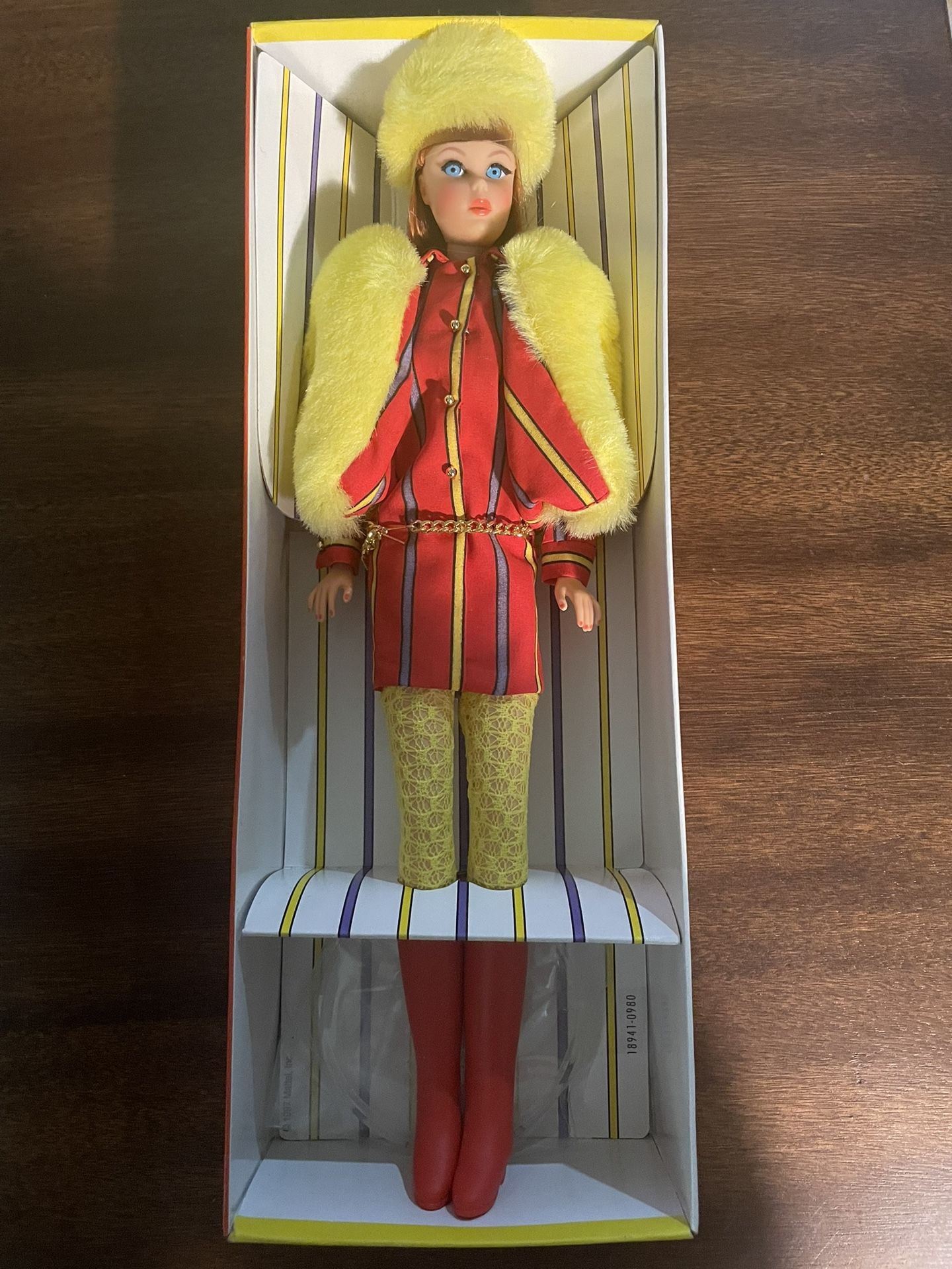 Barbie Twist N Turn Collectors Request Limited Edition 1967 Doll Redhead Model