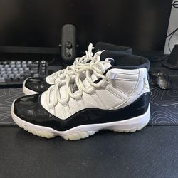 JORDAN 11s