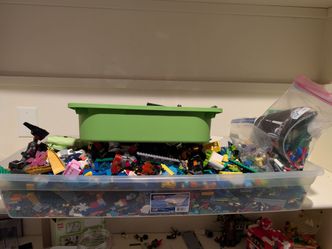 Huge lot of bulk Lego 40lbs