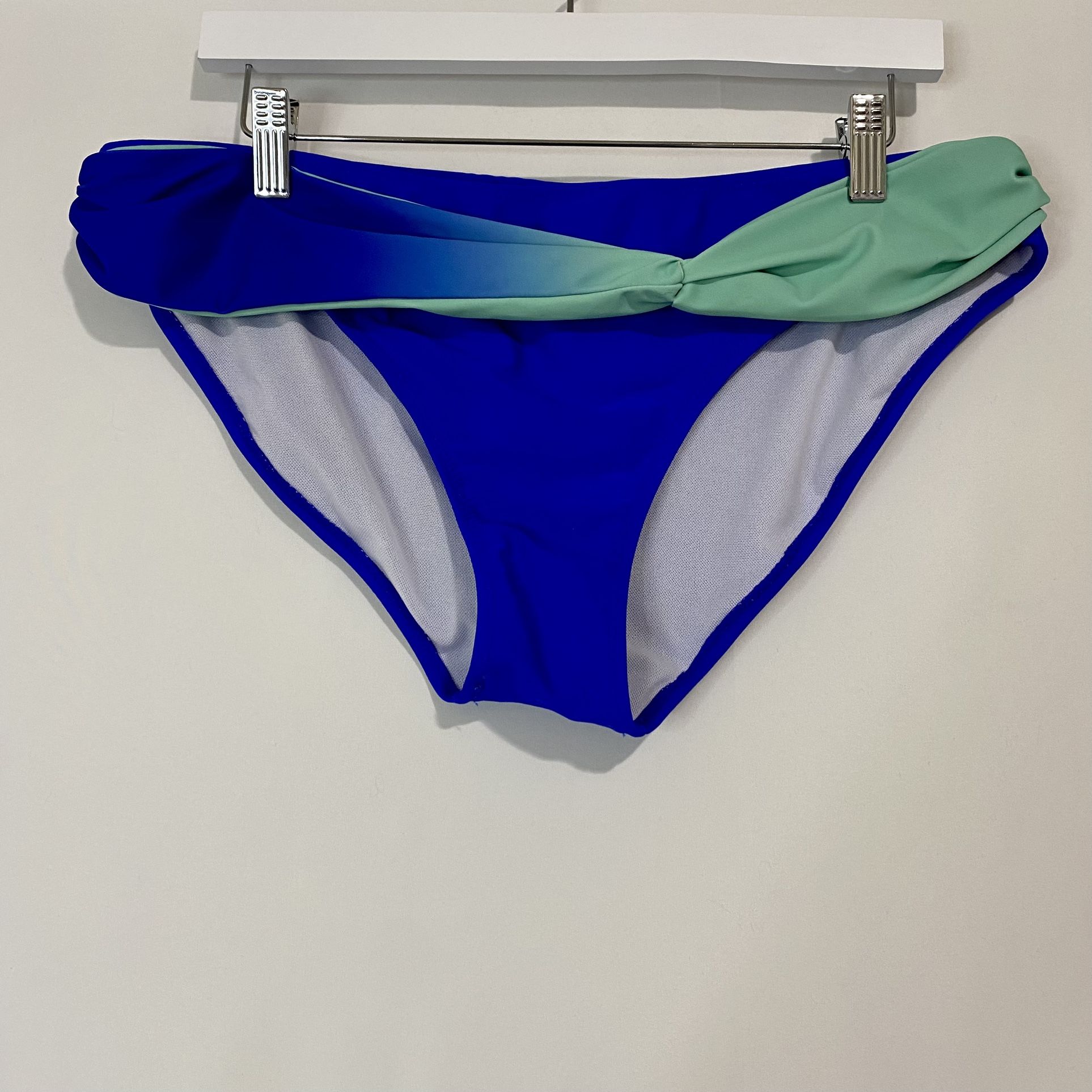 Women’s Ombré Twist Front Bikini Swim Bottoms Blue Size XL NWOT