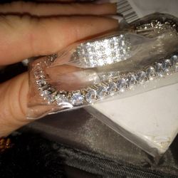 Beautiful Shiny Diamond Ring With Bracelet Size Five