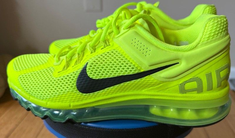 Nike sneakers size 8