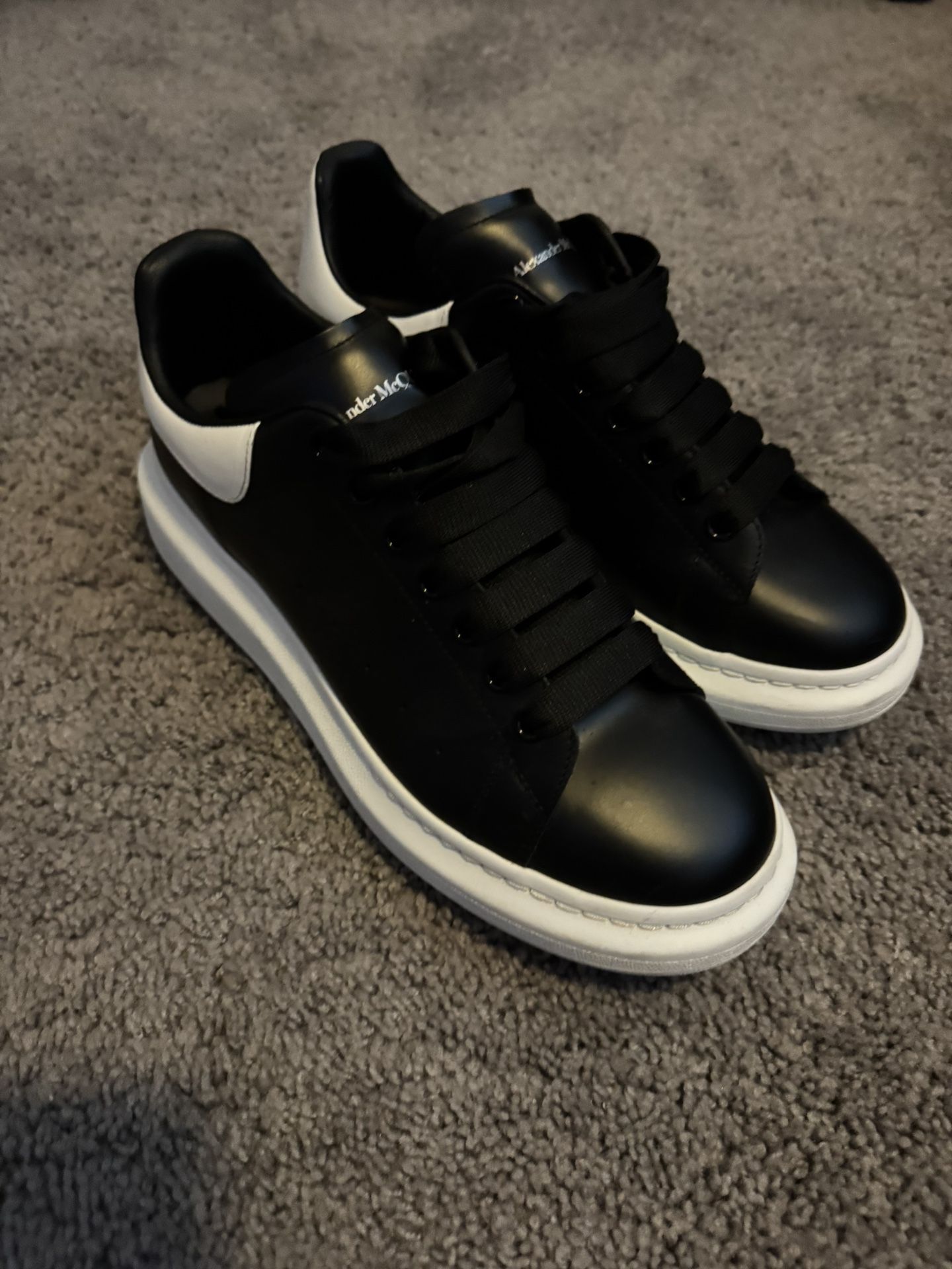 alexander mcqueens, black,white
